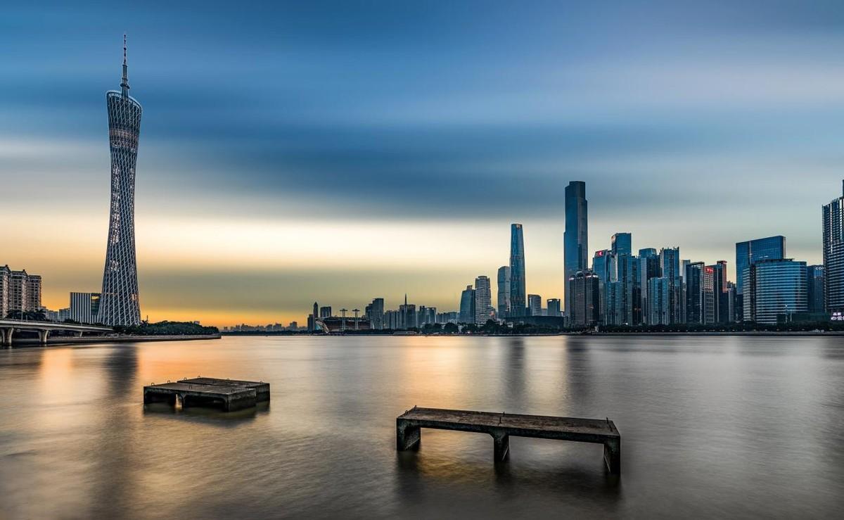 广东,亲爱的听众朋友们之声